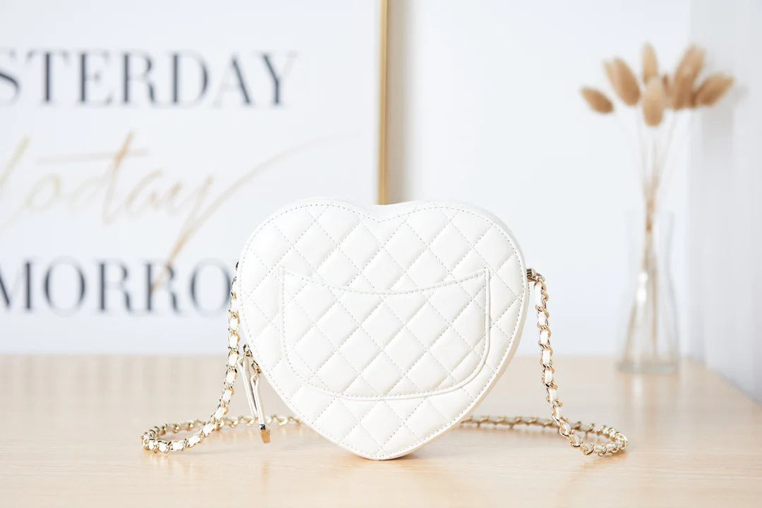 White Mini Heart Bag U664
