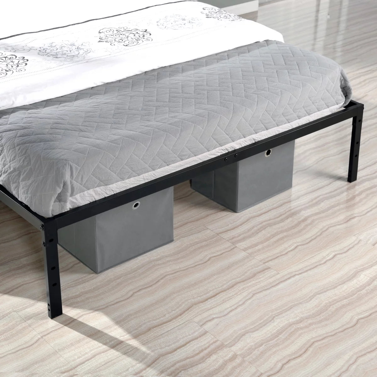 Queen Size Black Metal Slat Bed Frame N634