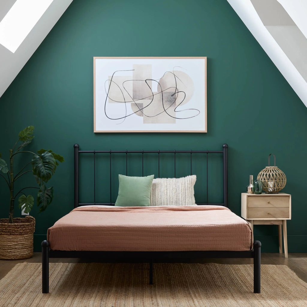 Black Metal Queen Platform Bed G64866
