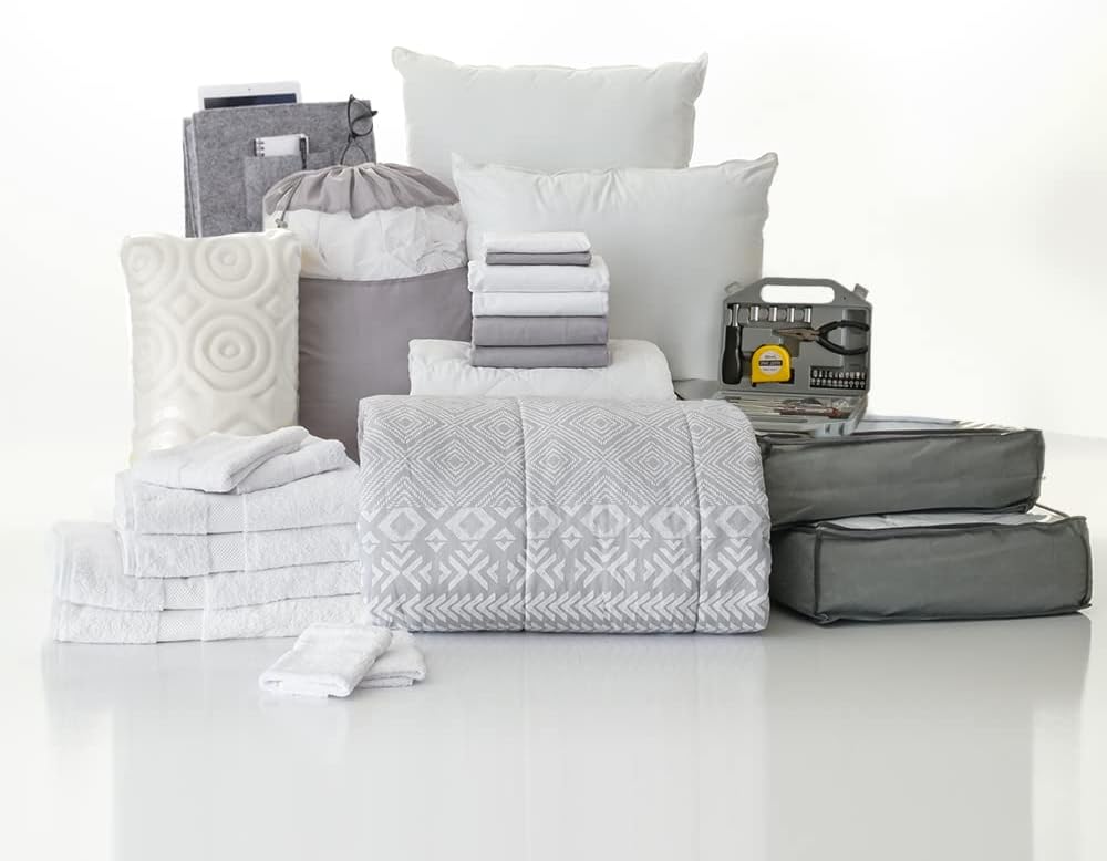 Twin XL Blue and Navy Bedding Bath Set Z9523