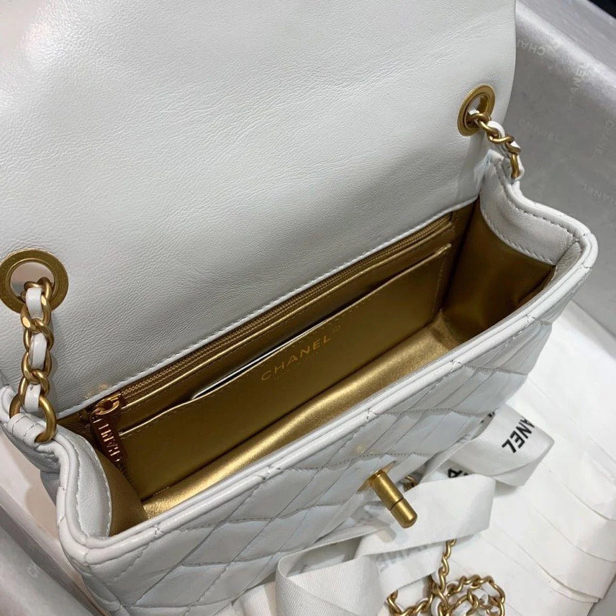 White Flap Bag W784