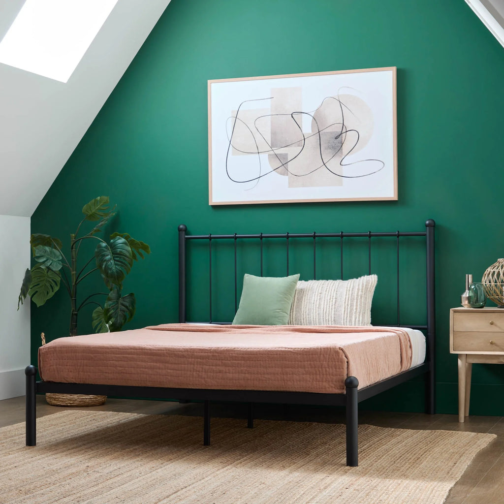 Black Metal Queen Platform Bed G64866