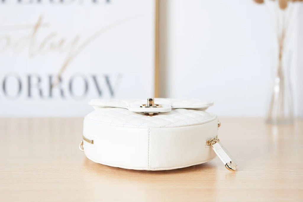 White Mini Heart Bag U664