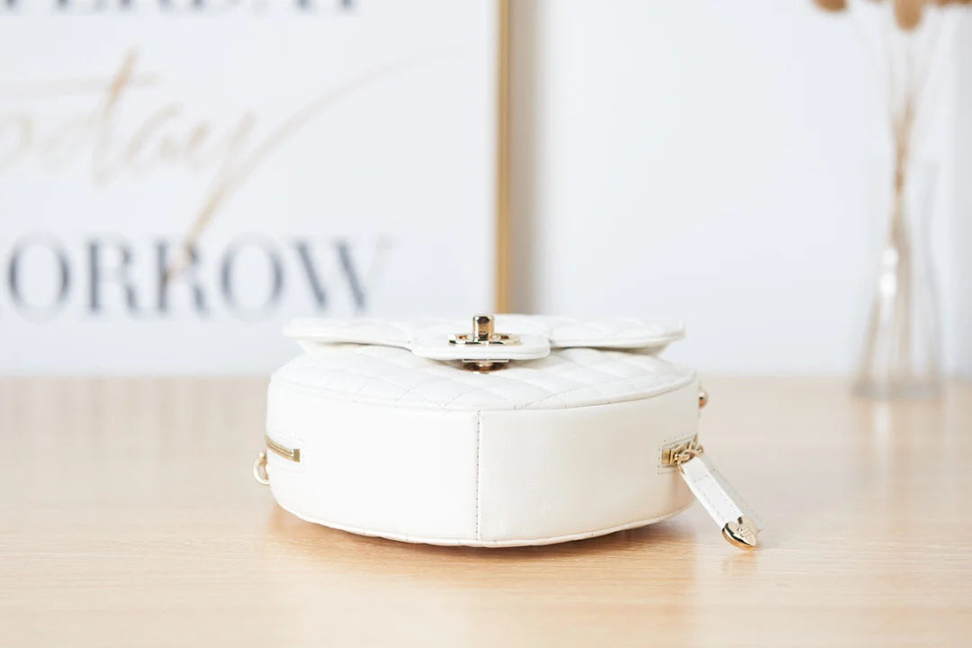 White Mini Heart Bag U664