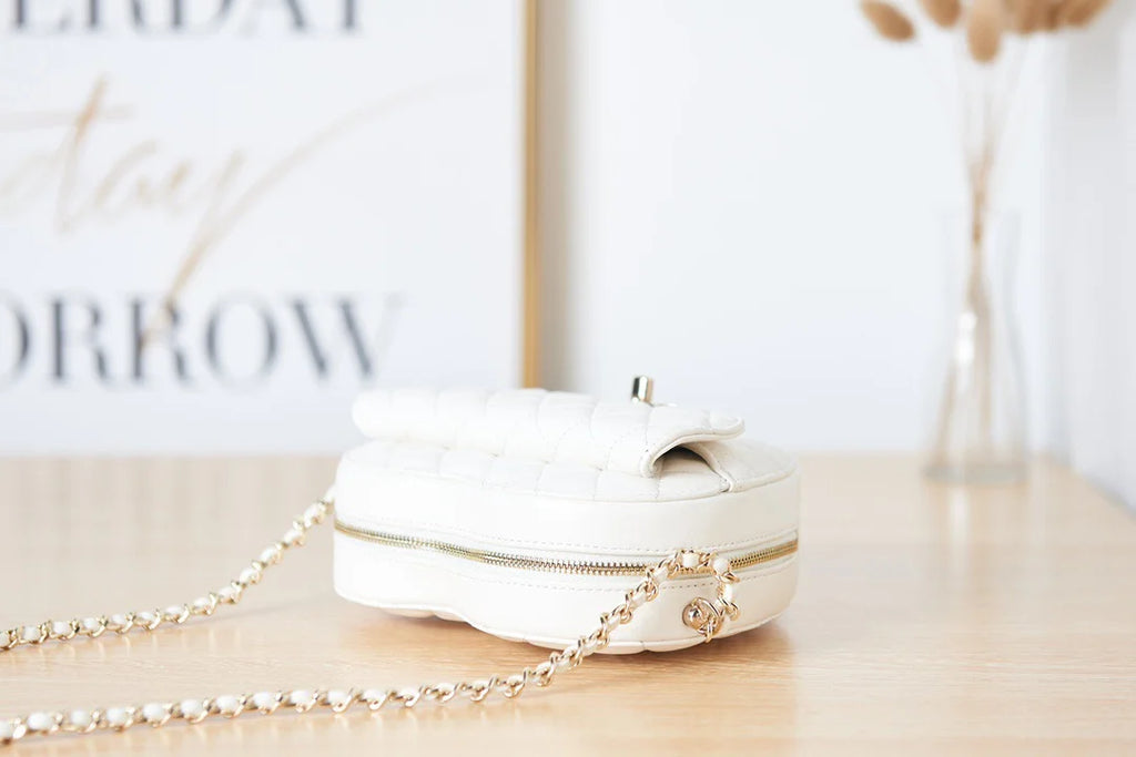 White Mini Heart Bag U664