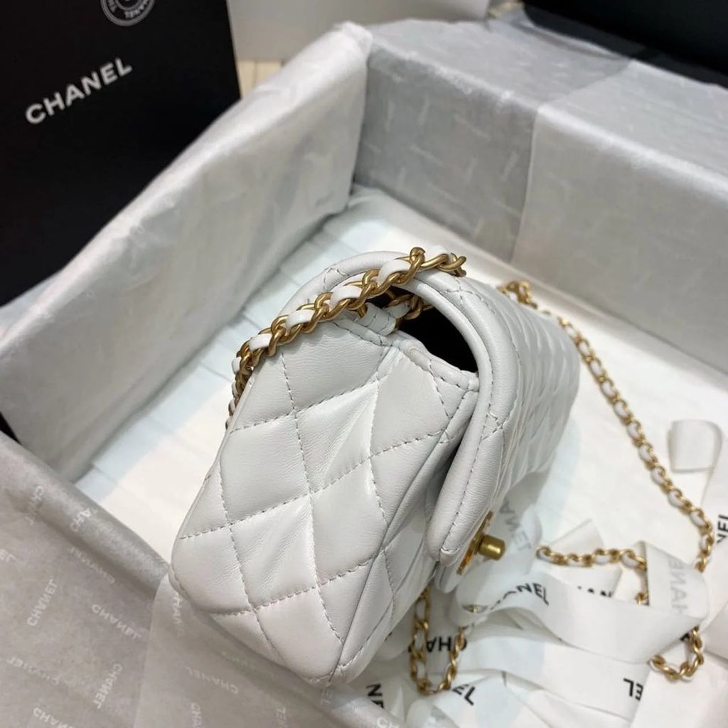 White Flap Bag W784
