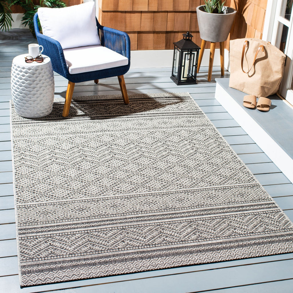 Black Grey Geometric Chevron Indoor Outdoor Area Rug B344763