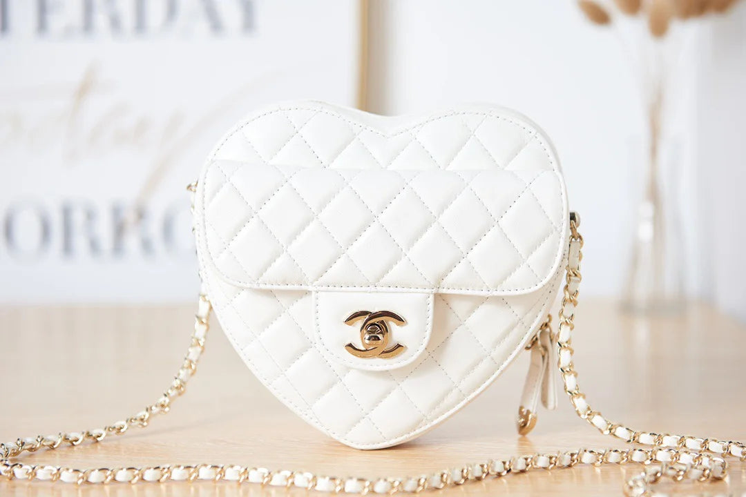 White Mini Heart Bag U664