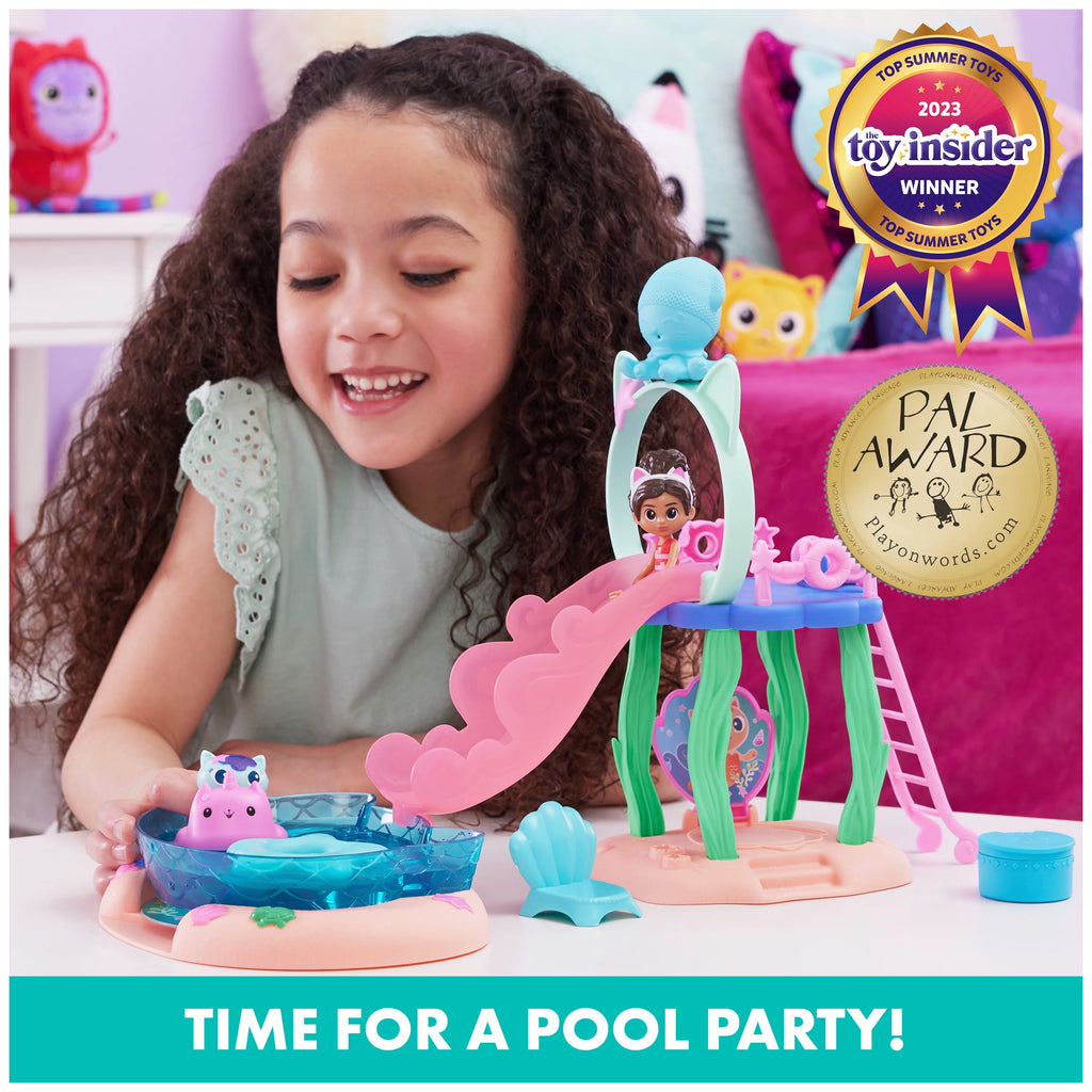 Pool Playset with Figures and Accessories U90354