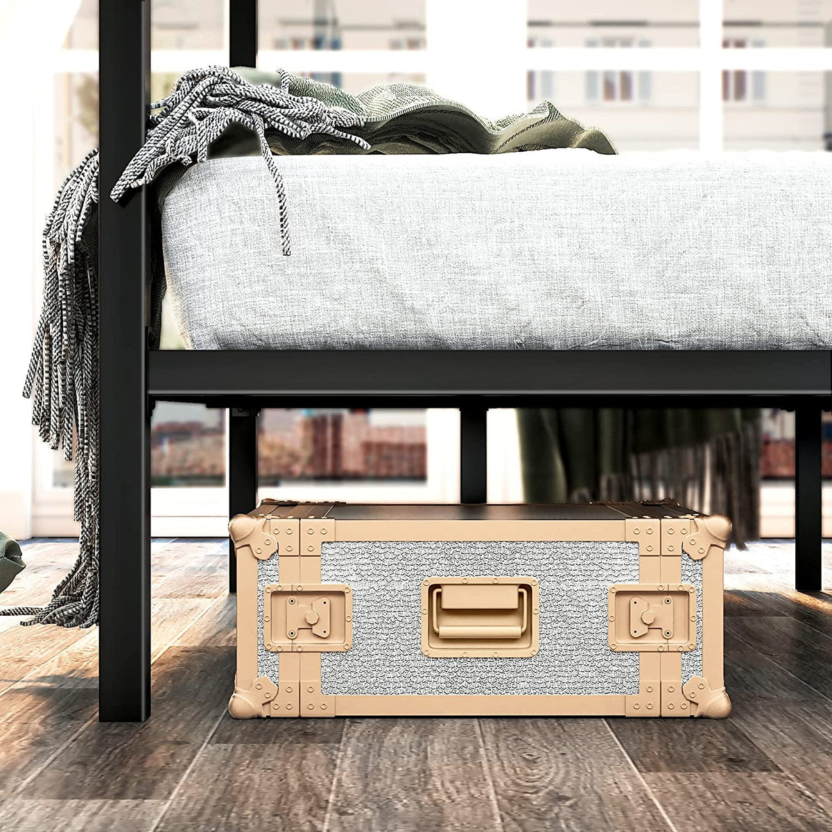 Queen Black Metal Canopy Bed Frame G869