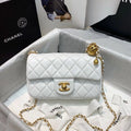 White Flap Bag W784